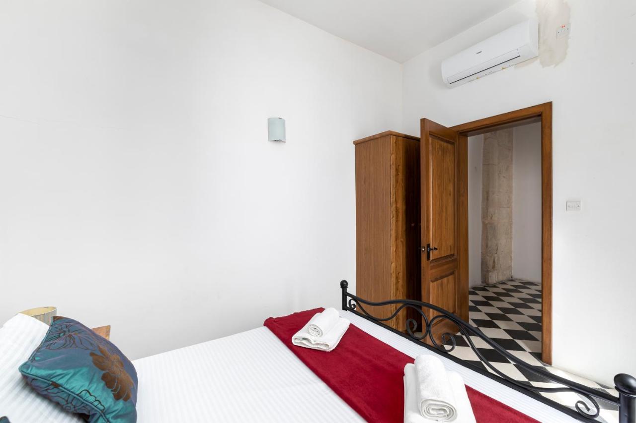 Traditional & Modern Maltese Townhouse - Rooftop Terrace And Sea Views, Close To Birgu Waterfront Cospicua Exteriör bild