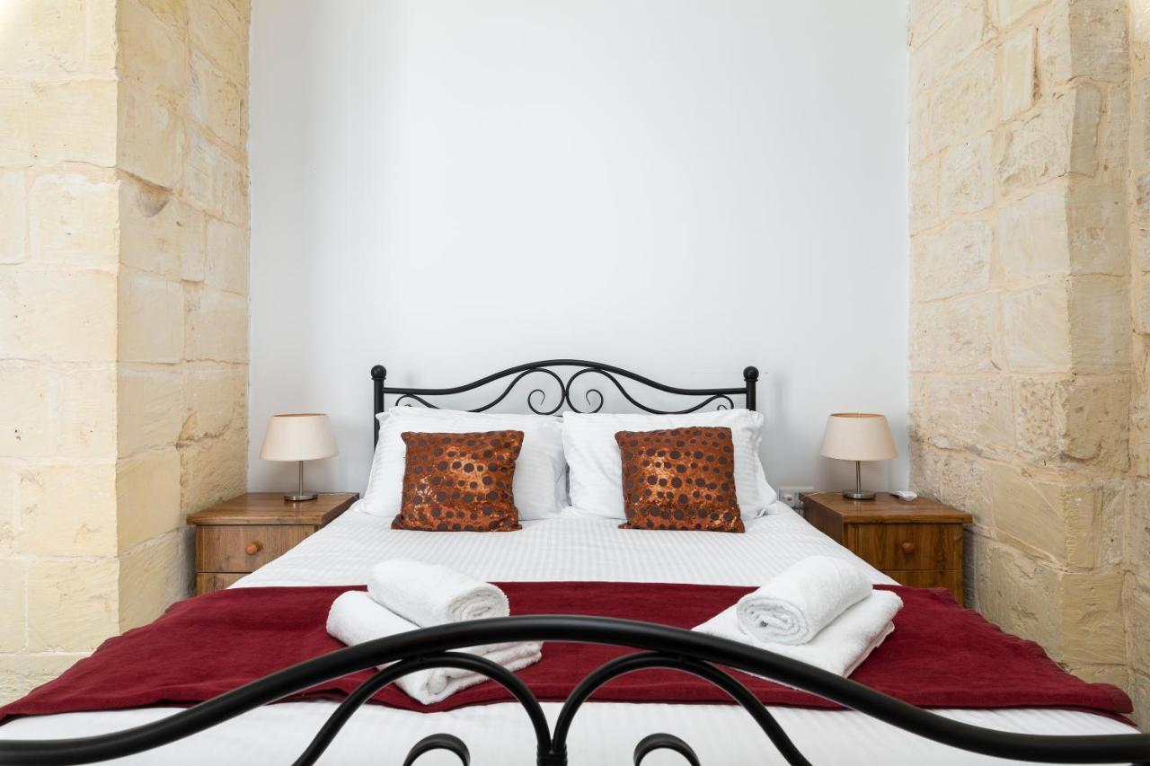 Traditional & Modern Maltese Townhouse - Rooftop Terrace And Sea Views, Close To Birgu Waterfront Cospicua Exteriör bild