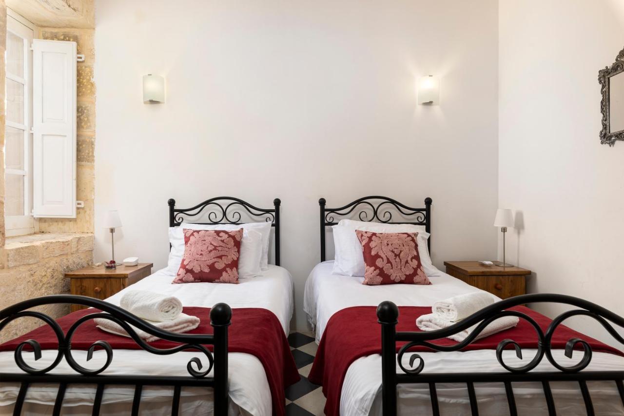 Traditional & Modern Maltese Townhouse - Rooftop Terrace And Sea Views, Close To Birgu Waterfront Cospicua Exteriör bild