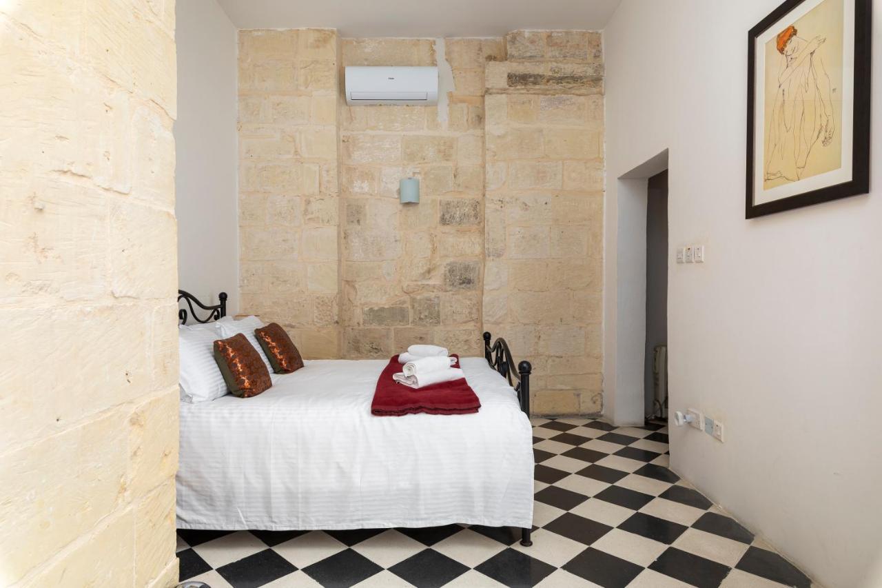 Traditional & Modern Maltese Townhouse - Rooftop Terrace And Sea Views, Close To Birgu Waterfront Cospicua Exteriör bild