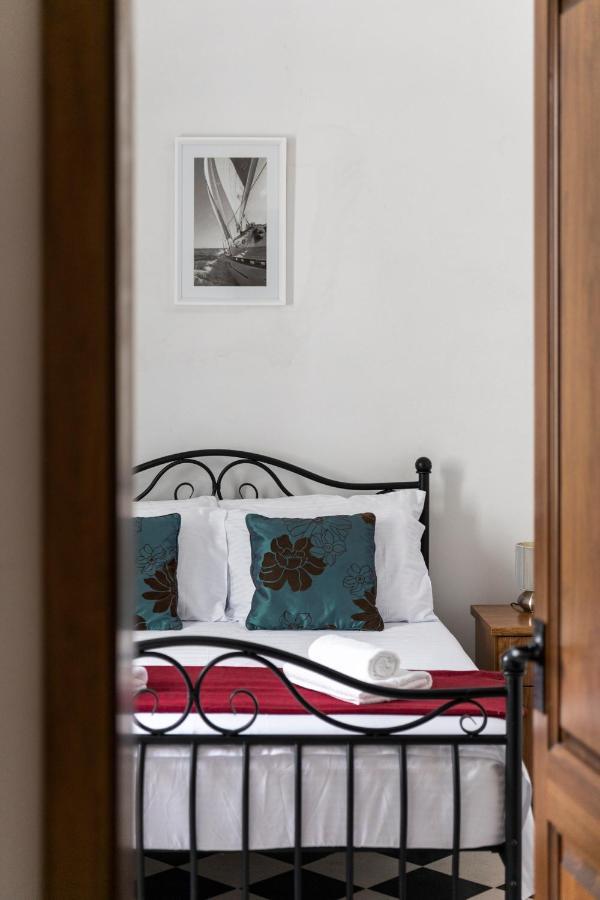 Traditional & Modern Maltese Townhouse - Rooftop Terrace And Sea Views, Close To Birgu Waterfront Cospicua Exteriör bild