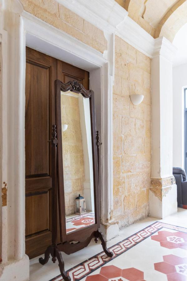 Traditional & Modern Maltese Townhouse - Rooftop Terrace And Sea Views, Close To Birgu Waterfront Cospicua Exteriör bild
